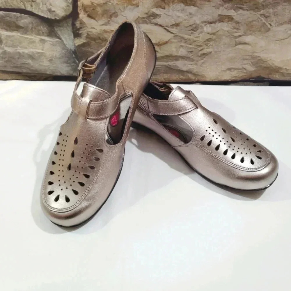 Ros Hommerson Cameo Mary Janes Pewter Leather W/ Box 7 Wide 7WW Maryjane - Picture 6 of 15